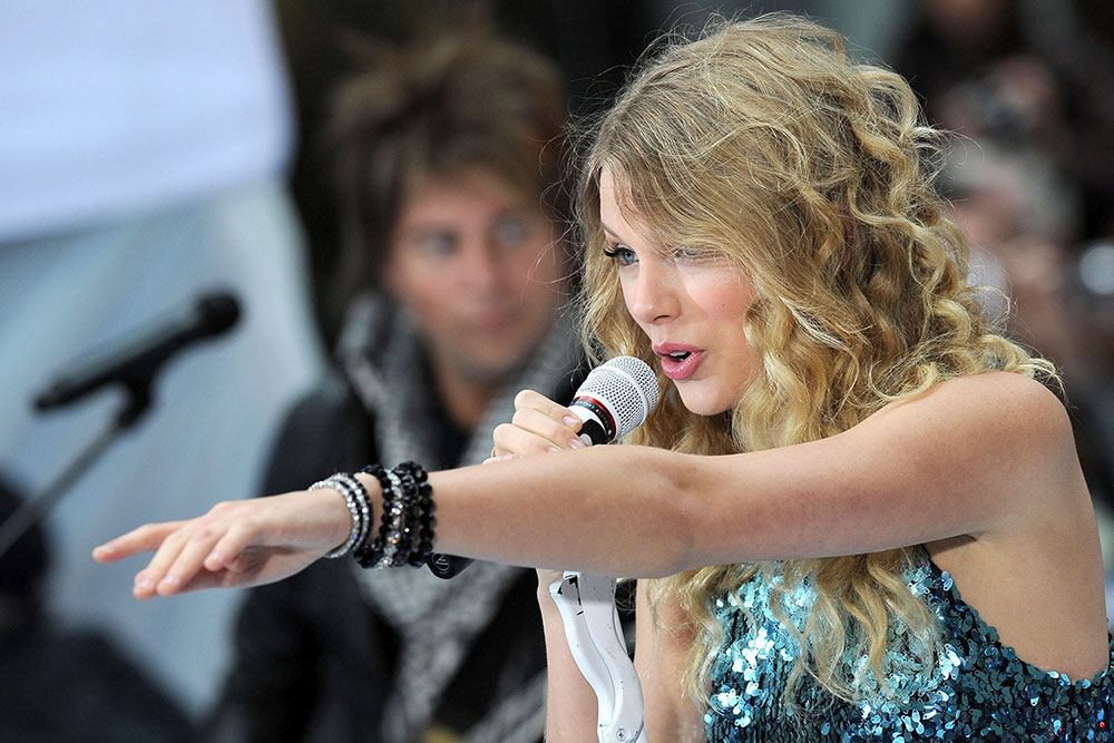 10 Places to Eat, Drink and Party Before Or After The Taylor Swift Concert